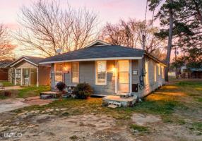 featured image of 458 E 71st St