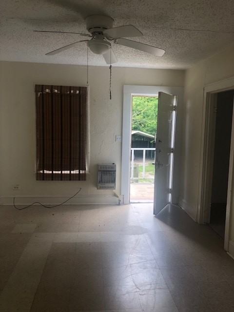 2562 Lamar St - Photo 4 of 12