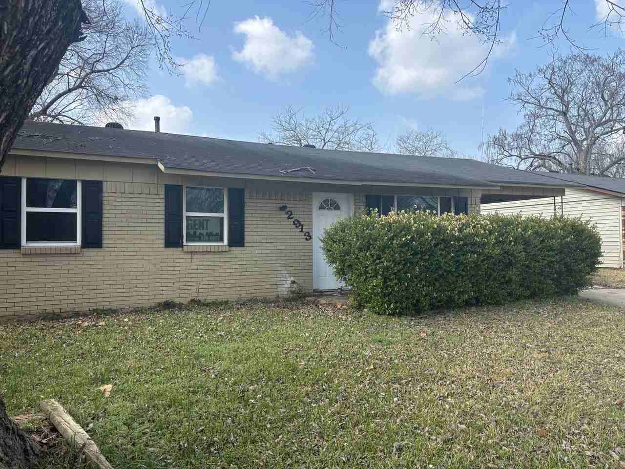 2913 Rebel Dr - Photo 5 of 18