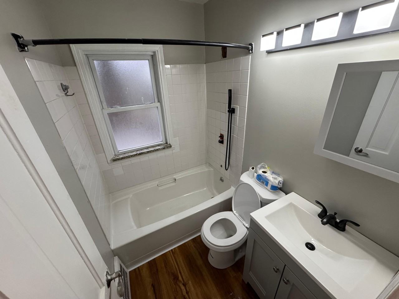25301 Shoreview Ave - Photo 4 of 13