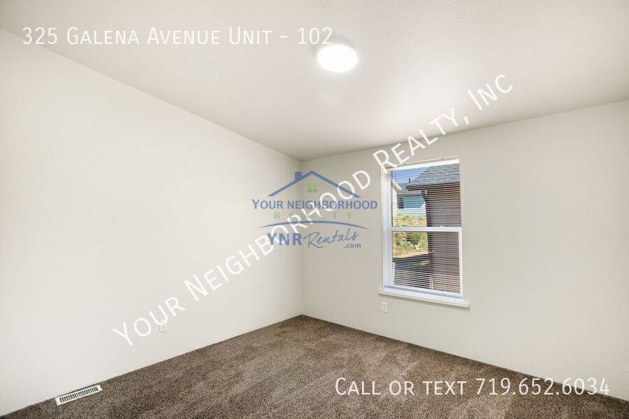 325 E Galena Ave #102 - Photo 4 of 12