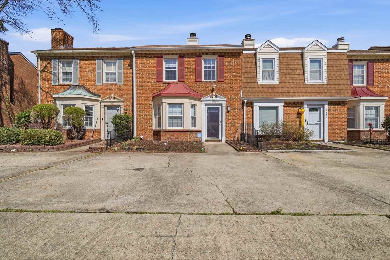 1328 Mill Lake Quarter - 1 #1 - Photo 2 of 45