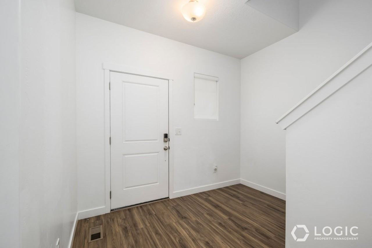 14817 S Pele Ln - Photo 2 of 22