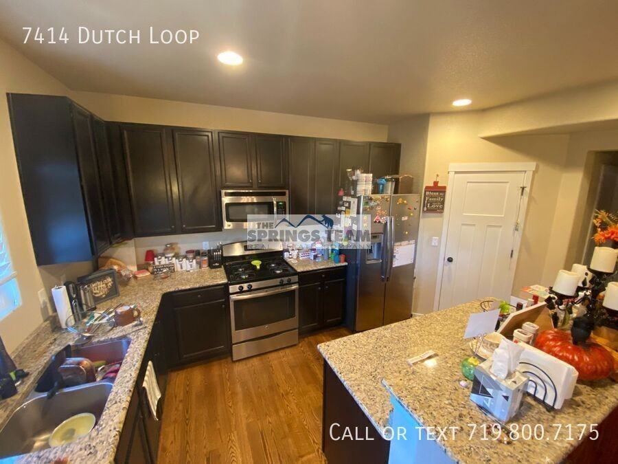7414 Dutch Loop - Photo 2 of 8