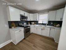 709 Jackson Ln - Photo 1 of 1