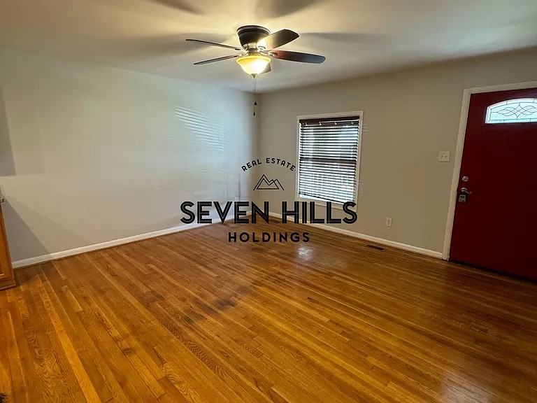 1236 Moore St - Photo 4 of 16