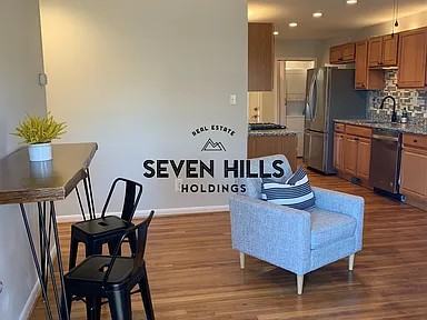 1236 Moore St - Photo 5 of 16