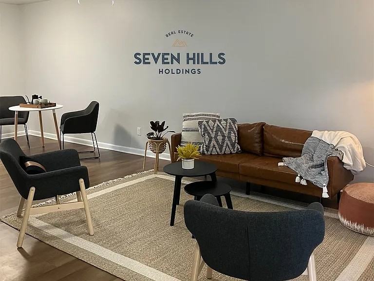 1264 W Moore St - Photo 4 of 15