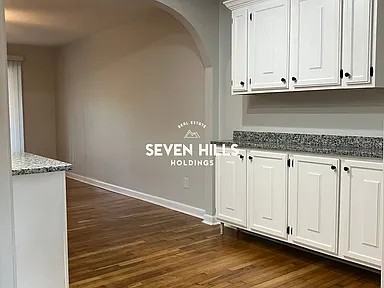 1234 Moore St - Photo 5 of 17