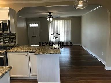 1022 N Harrison St - Photo 3 of 15