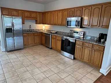 1521 W Leigh St - Photo 5 of 16