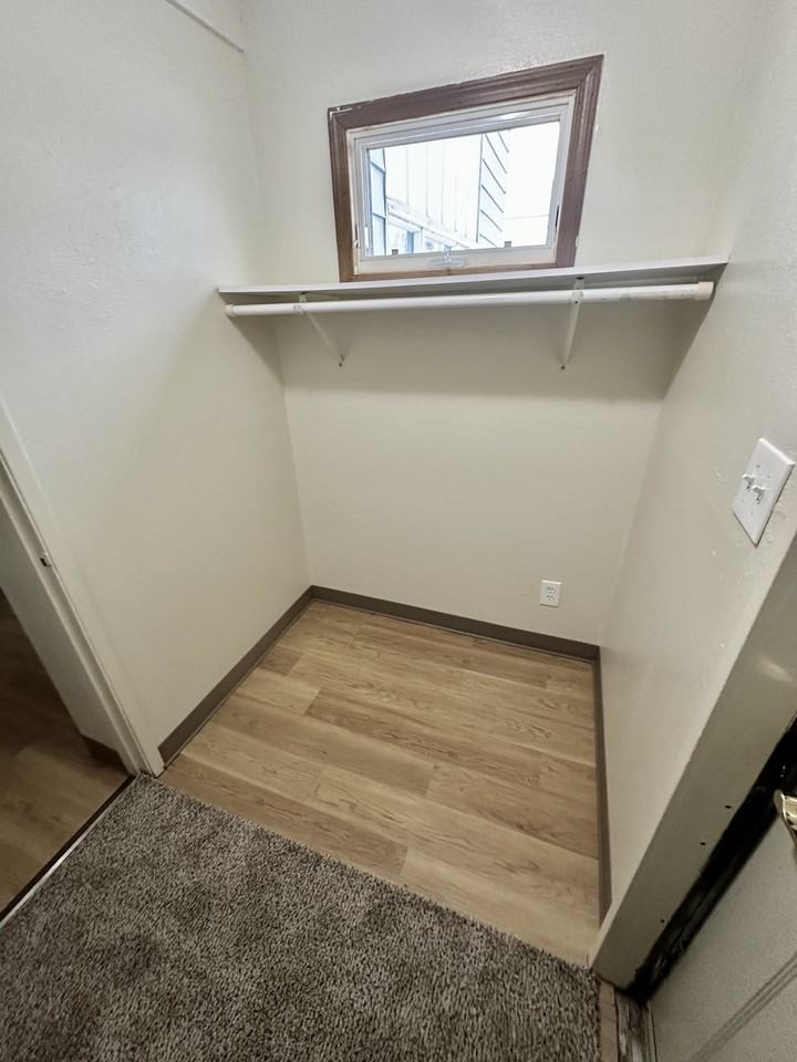 (24) 821 North Hoyt - Photo 5 of 14