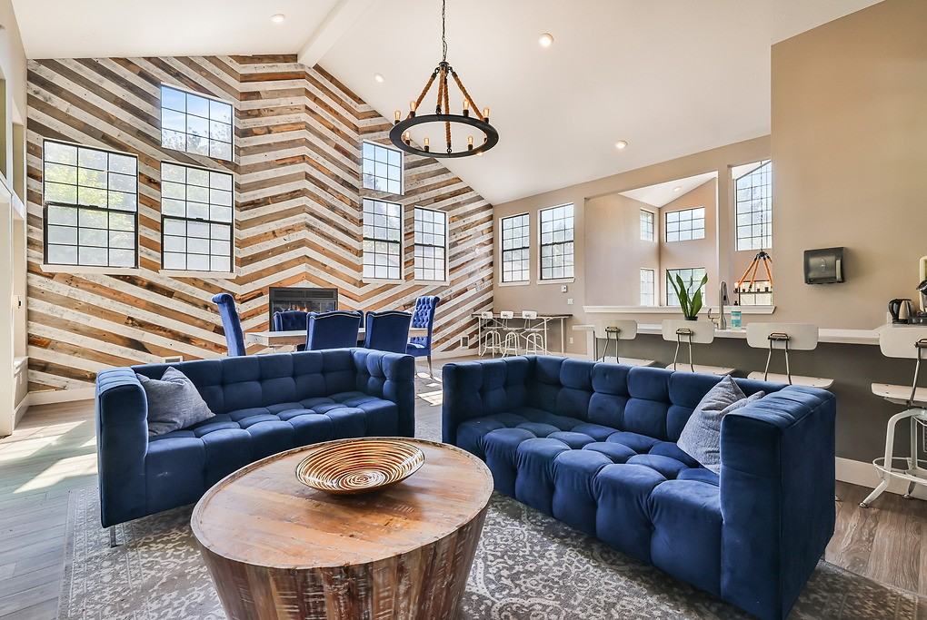 Emerald Ridge - Photo 4 of 47