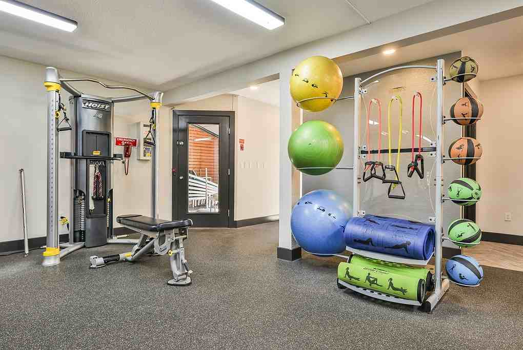 Emerald Ridge - Photo 5 of 47