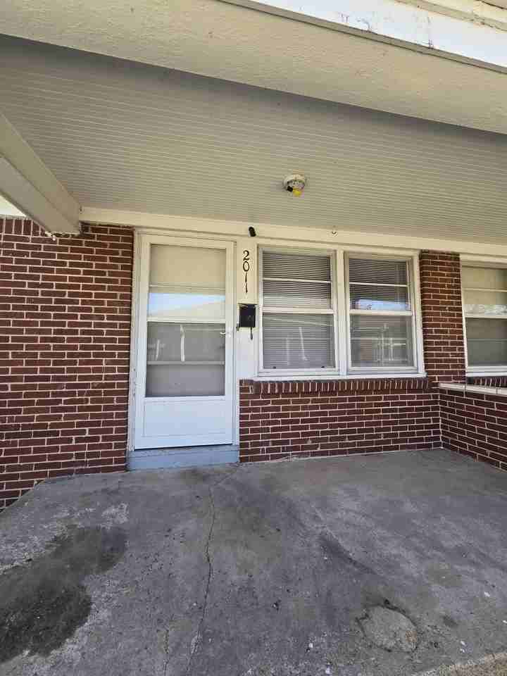 2011 S Old Manor Rd #2011 - Photo 2 of 22