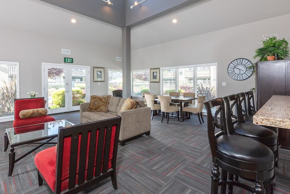 Riley Square - Photo 4 of 31