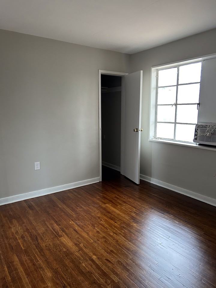 105 Lambden Avenue - Photo 2 of 7