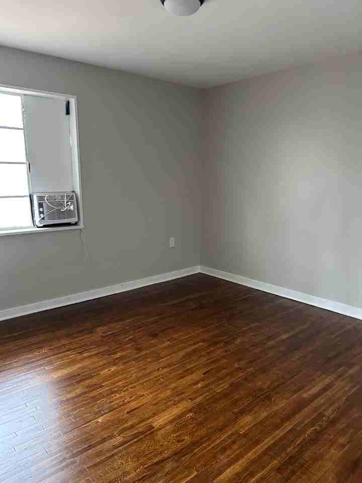 105 Lambden Avenue - Photo 3 of 7