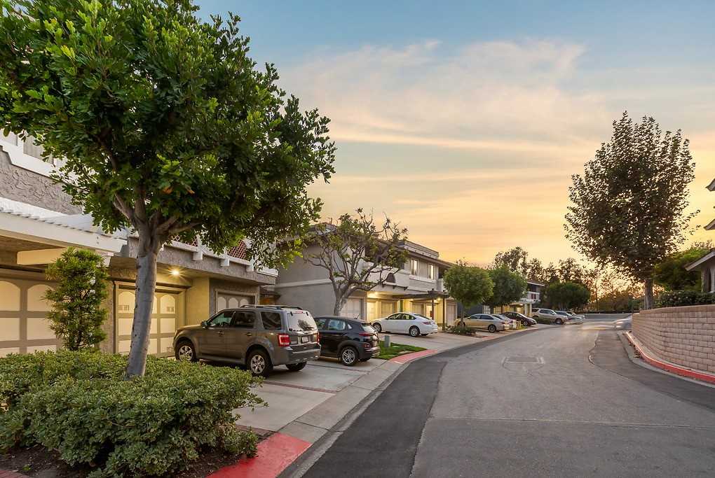 Trabuco Villas - Photo 4 of 34