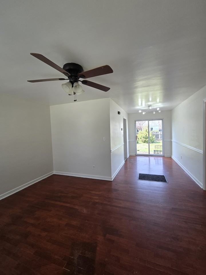 2248 E Aloma St #1 - Photo 3 of 23