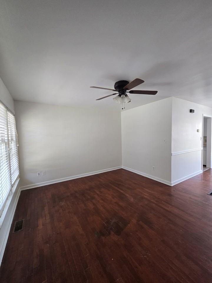 2248 E Aloma St #1 - Photo 4 of 23