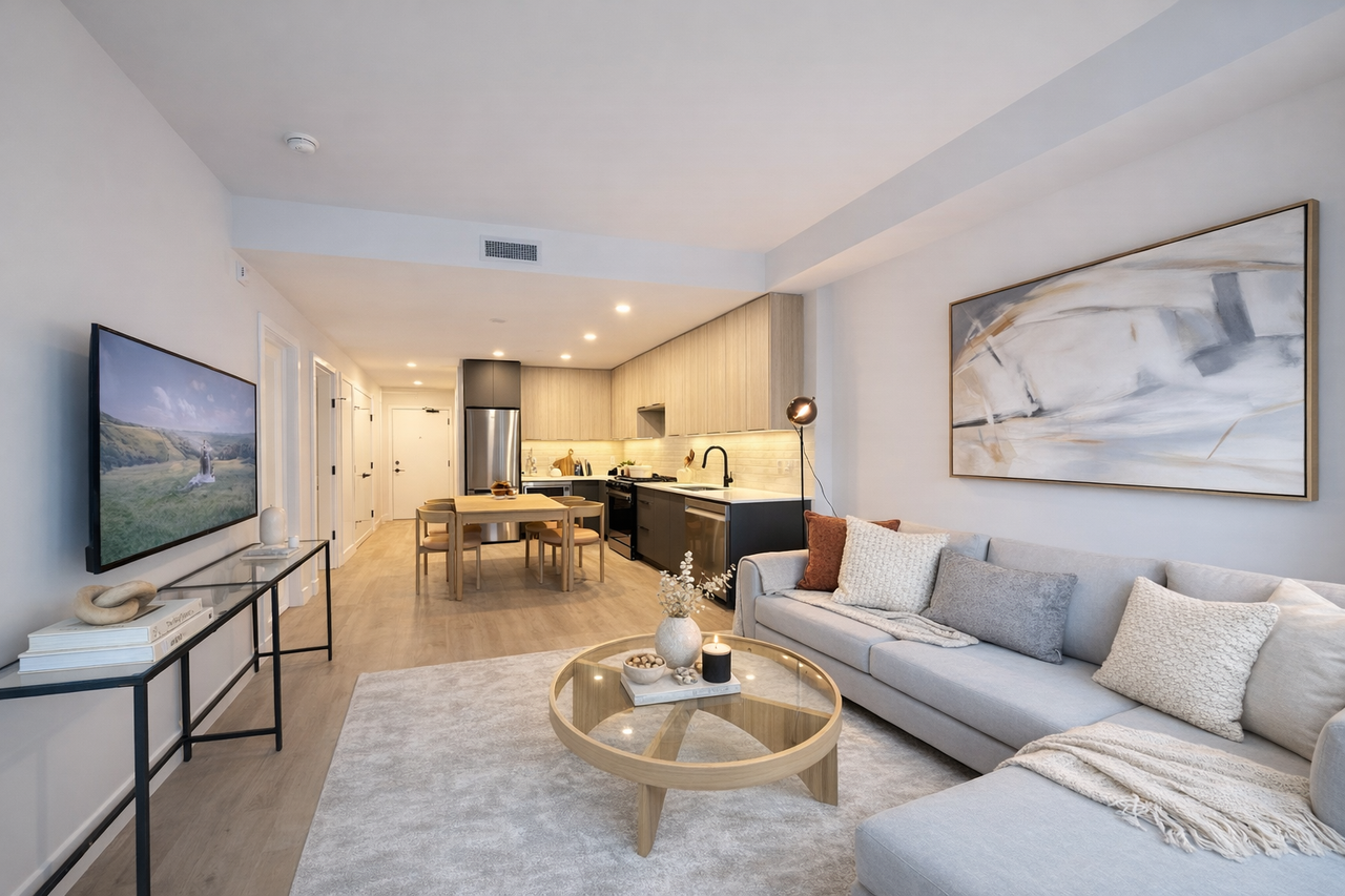 Chroma - Photo 2 of 29