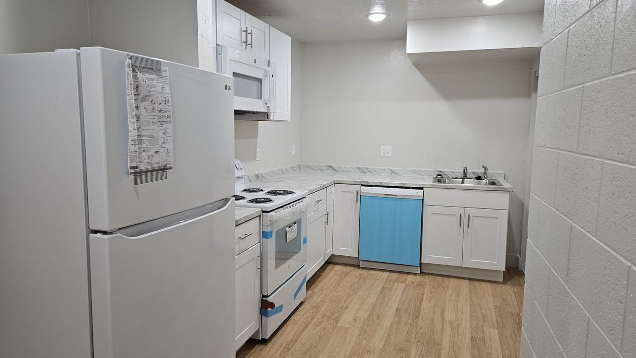 1180 Cove View Road - Photo 4 of 9