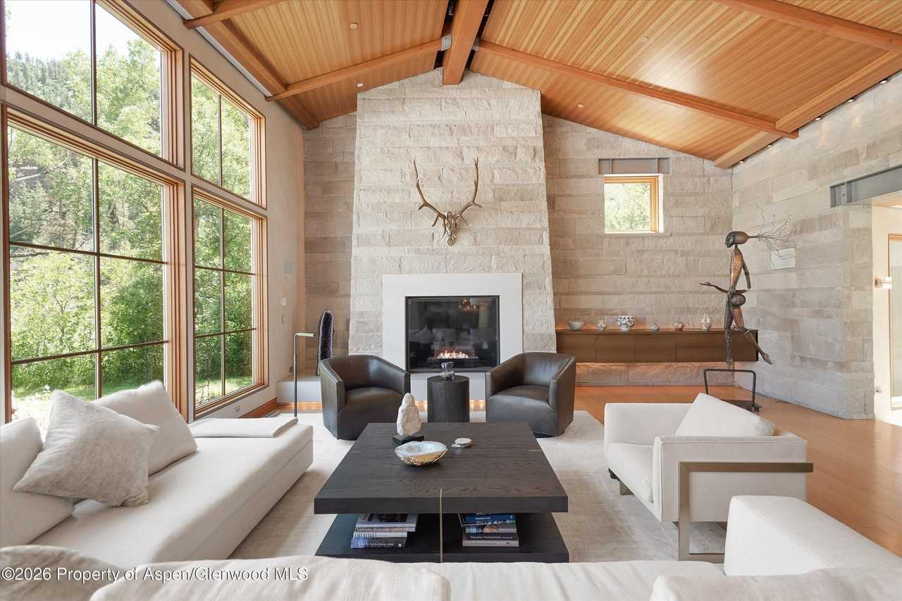 2556 Lower River Rd - Photo 2 of 50