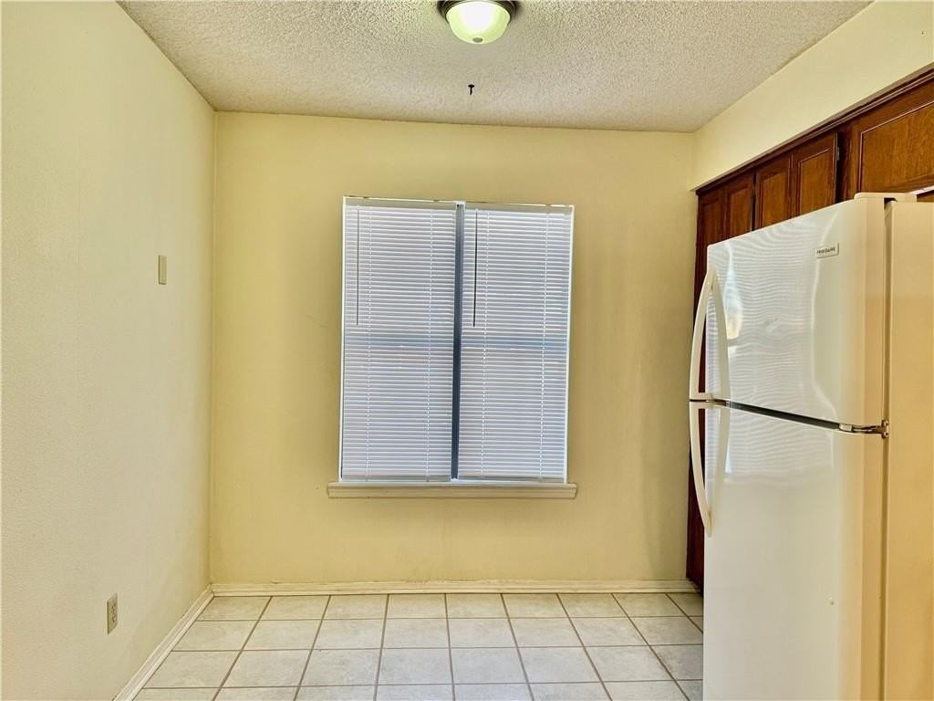 501 Carroll Dr - Photo 6 of 35