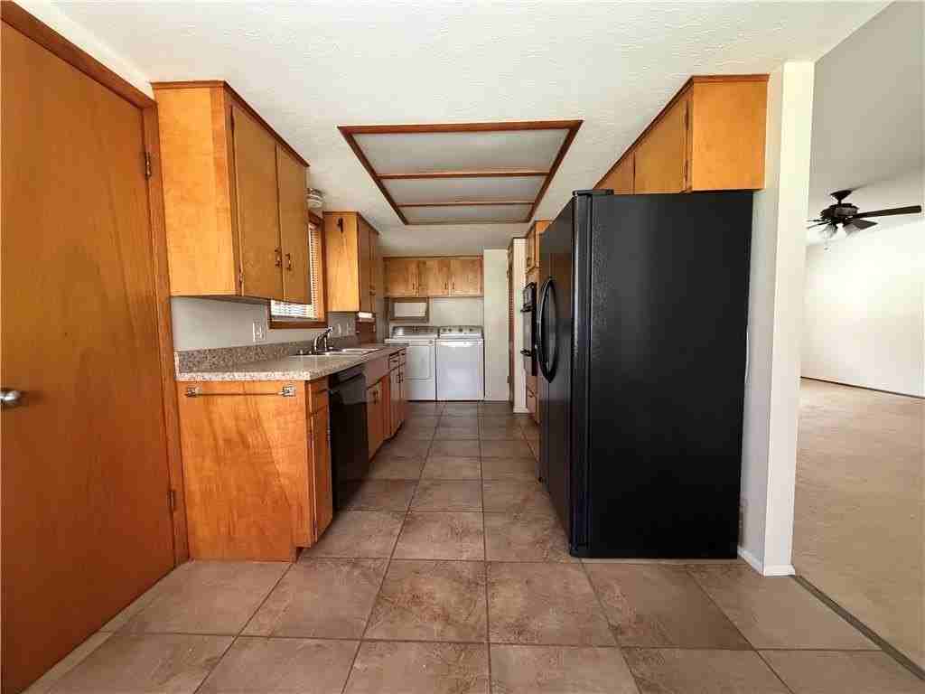 9108 Bluff Dr - Photo 3 of 16