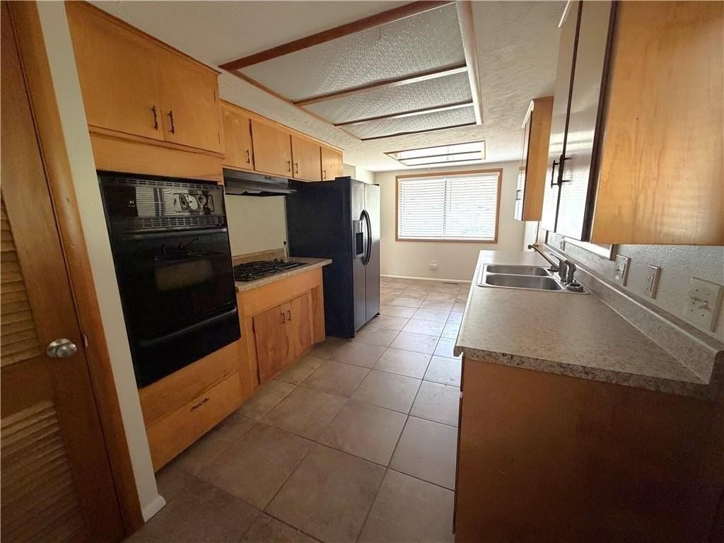 9108 Bluff Dr - Photo 6 of 16