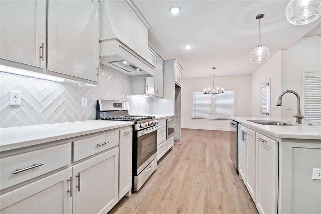 5 Stoneleigh Ln - Photo 7 of 36