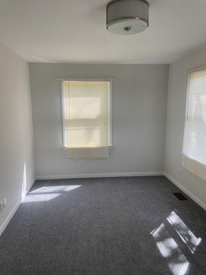 20 W Franklin Ave #A1 - Photo 3 of 14