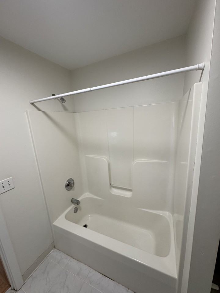 20 W Franklin Ave #A1 - Photo 5 of 14