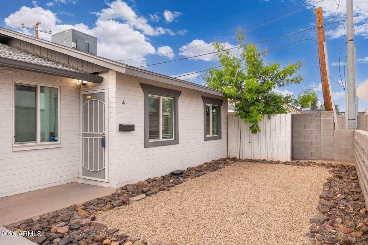 1646 E Mckinley St Apt 4 #4 - Photo 3 of 20