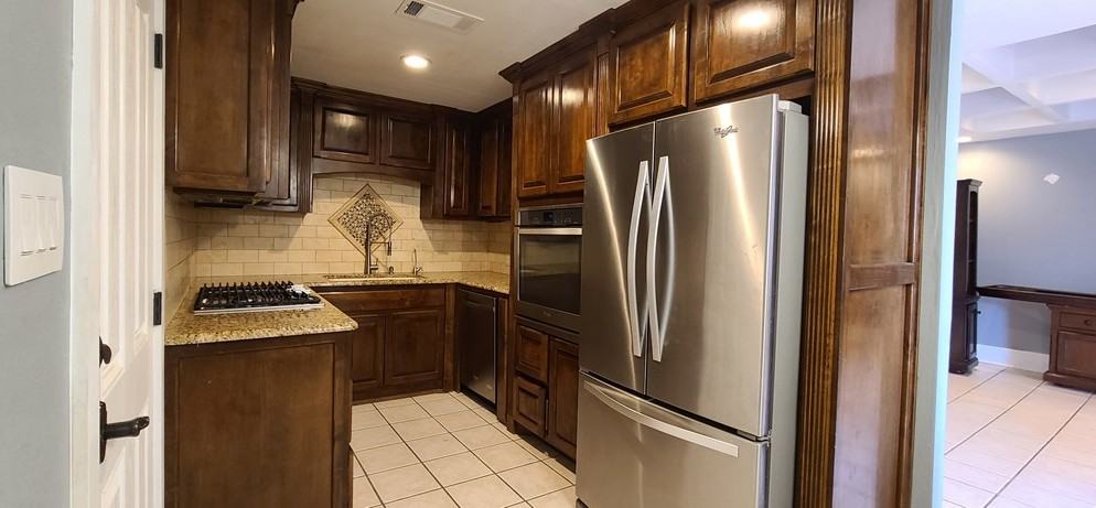 808 S Madison St #1 - Photo 6 of 14