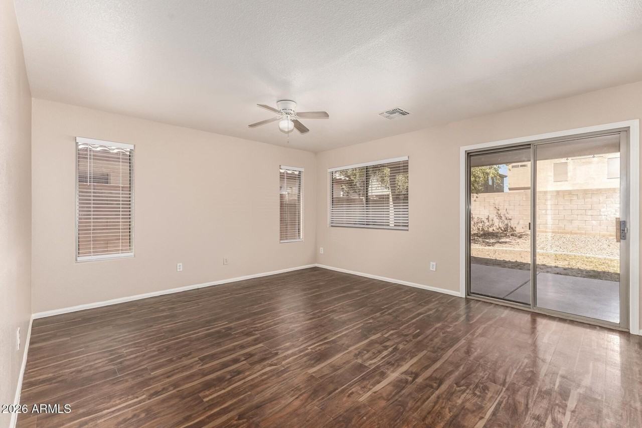 12602 W Pasadena Ave - Photo 7 of 27