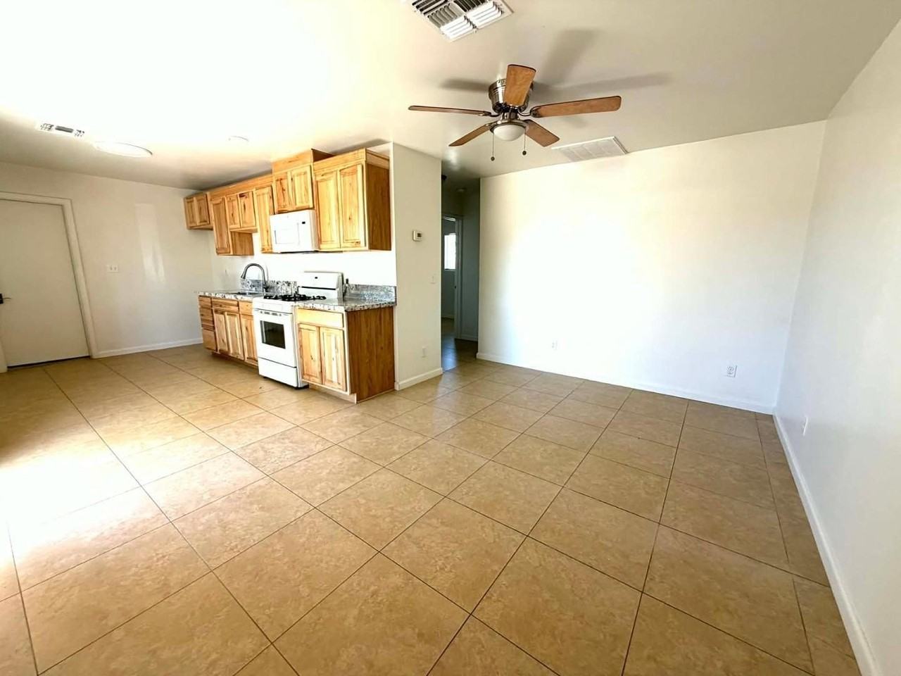 15841 N Sunny Ln Apt 1 - Photo 7 of 22
