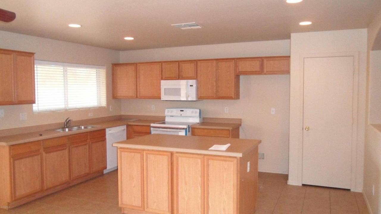 16377 W Cottonwood Street - Photo 6 of 16