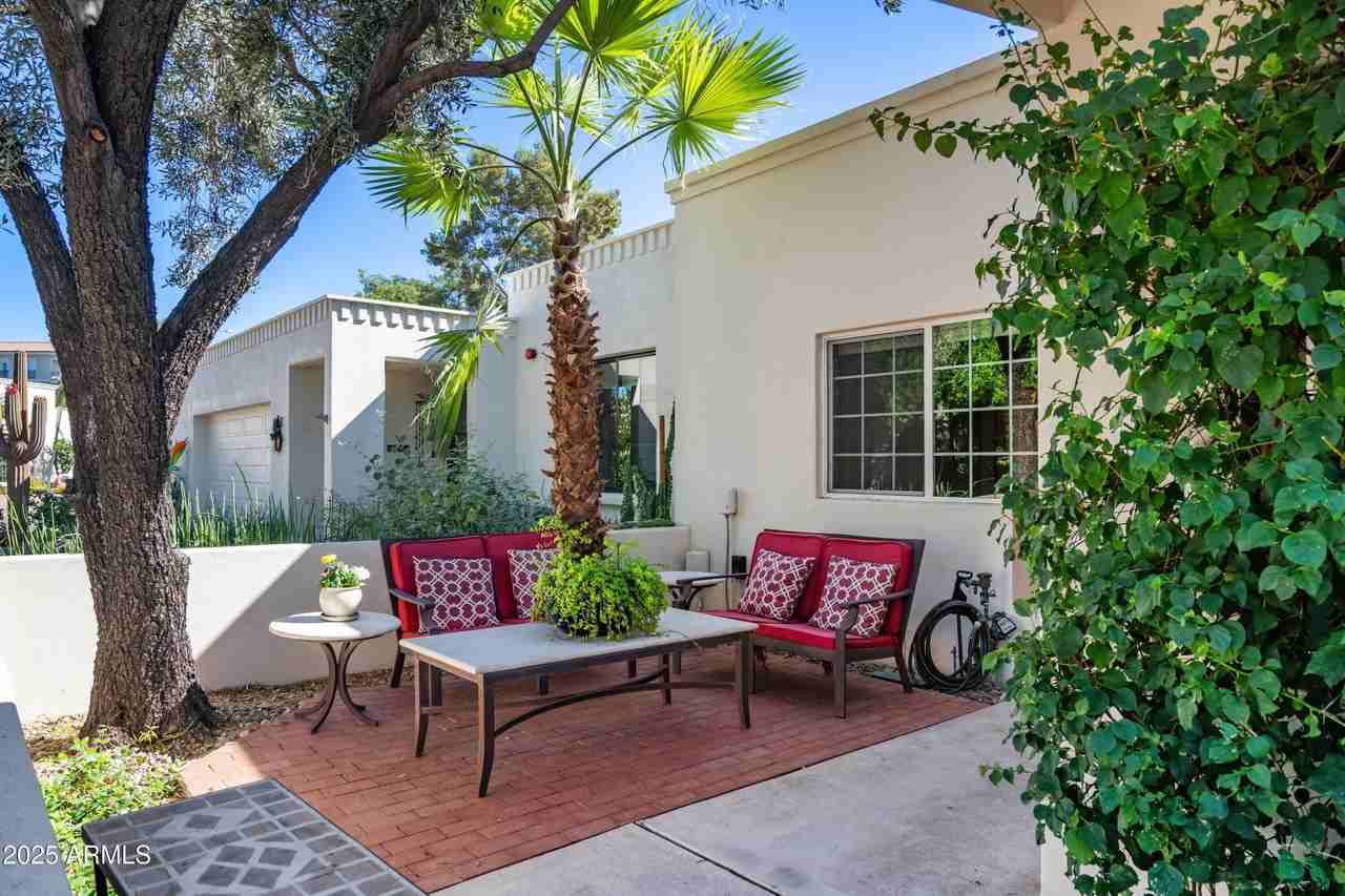 6953 E Lafayette Blvd - Photo 4 of 50