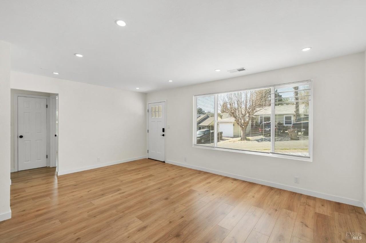 8 Corte Dorado - Photo 6 of 36