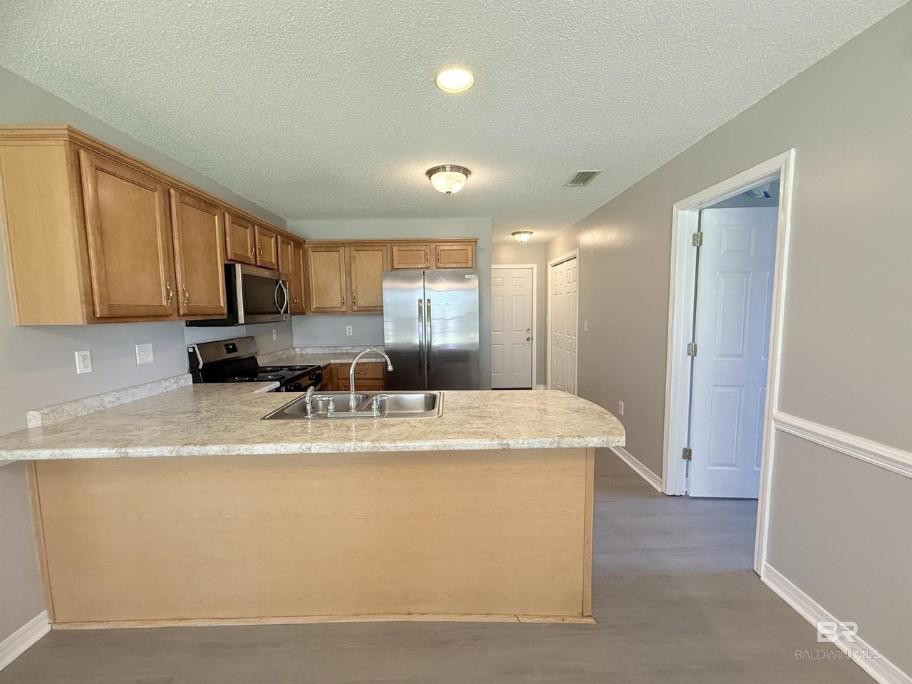 521 Hamilton Blvd - Photo 4 of 19