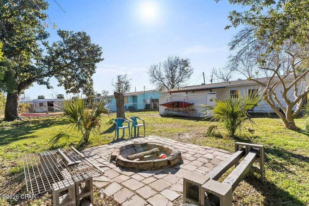 808 Forestdale Ave - Photo 6 of 36