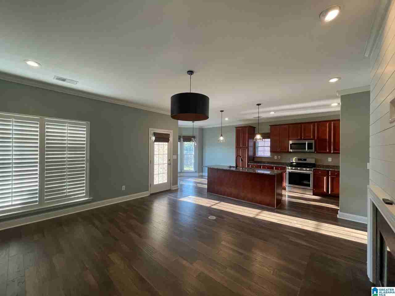 295 Creekside Ln - Photo 2 of 28