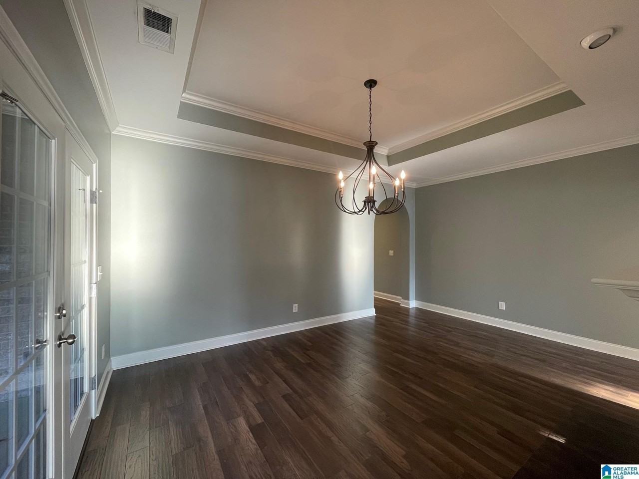 295 Creekside Ln - Photo 3 of 28