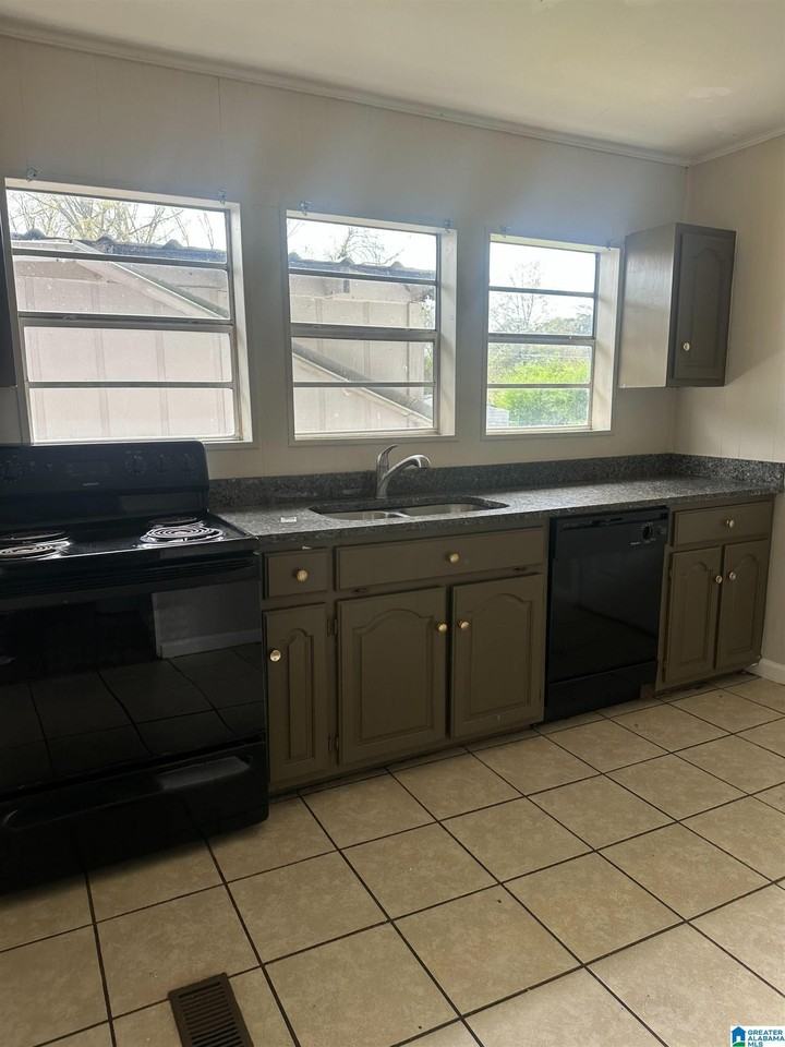 114 Main St - Photo 6 of 14