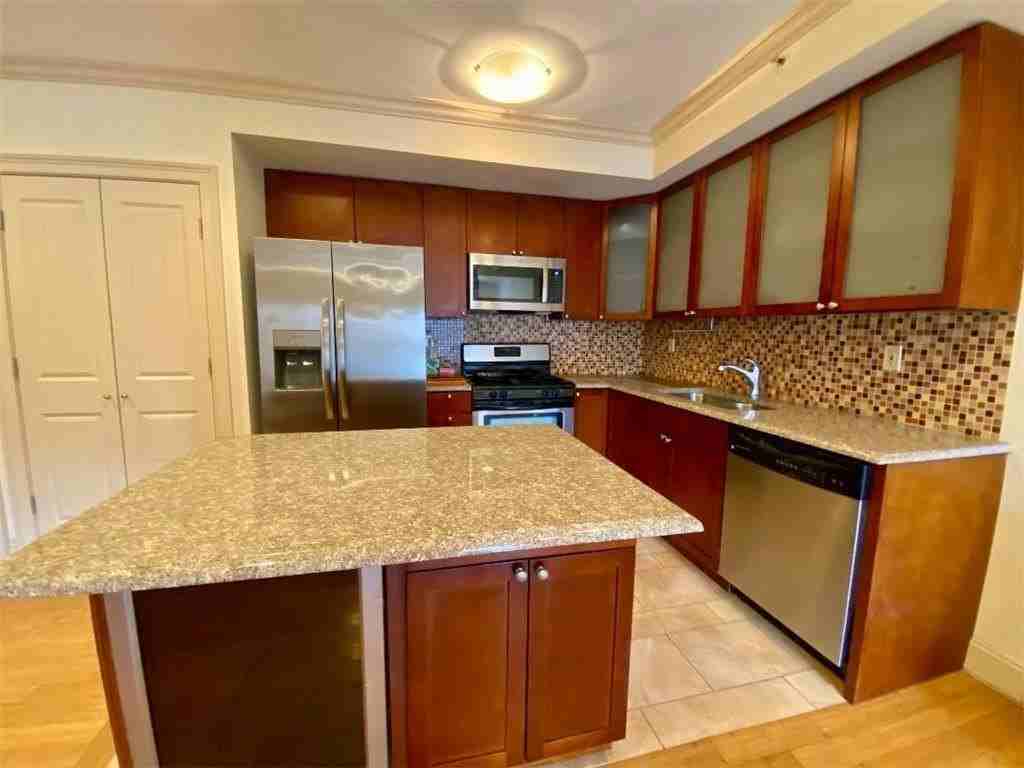 1689 E 21st St #4C - Photo 2 of 11