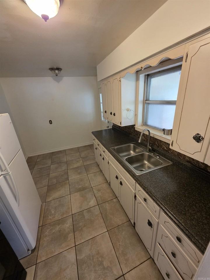 10 Hays Ct - Photo 3 of 11