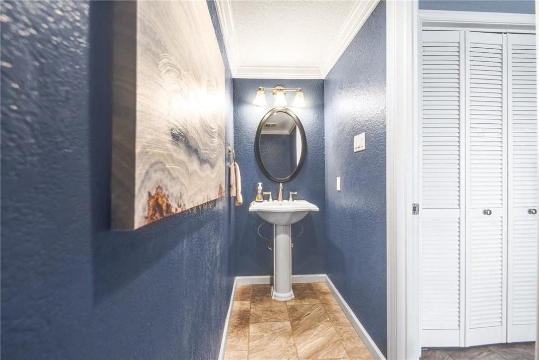 13514 Port Royal Ct - Photo 4 of 40