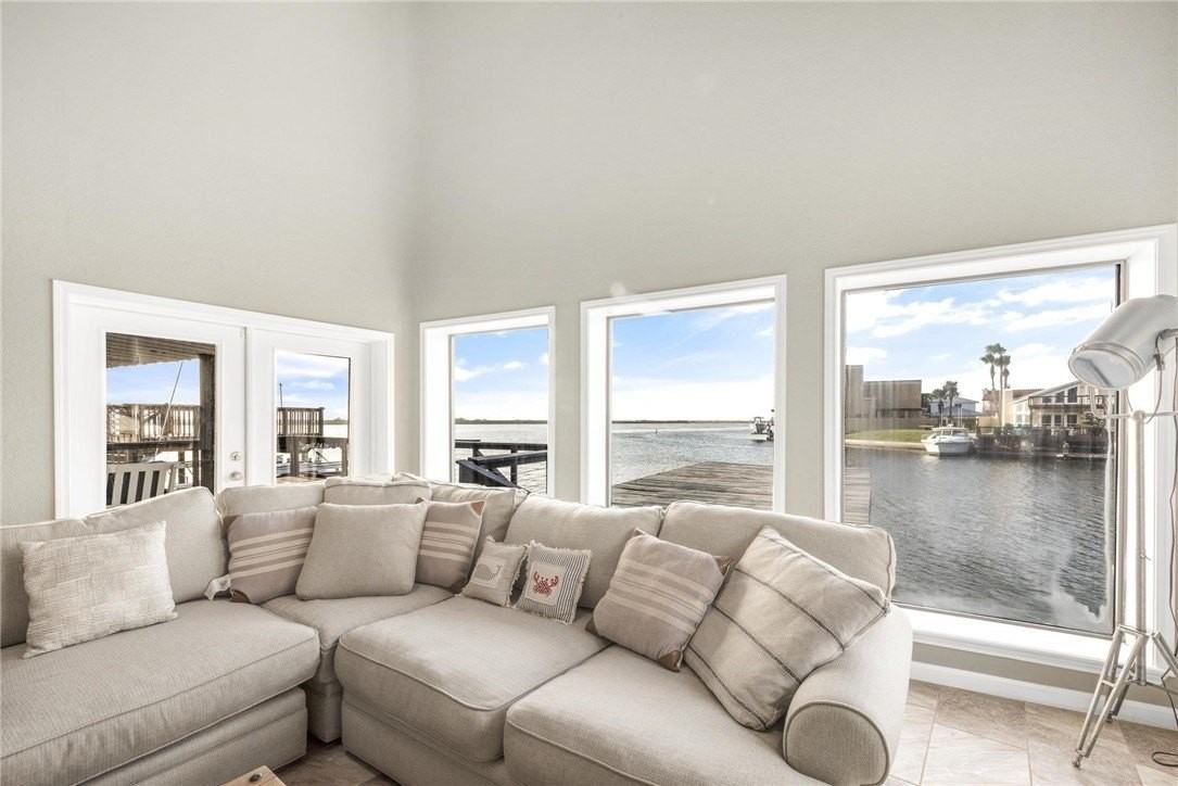 13514 Port Royal Ct - Photo 6 of 40